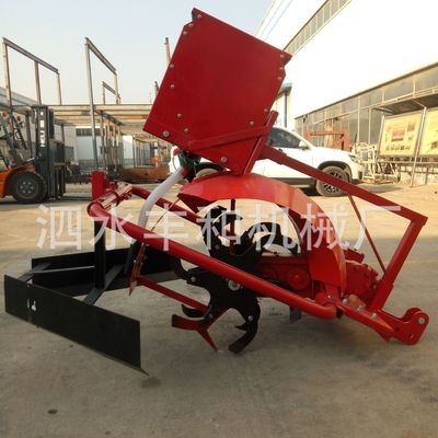 四輪拖拉機后置培土開溝機圖片 側置式懸掛式施肥挖溝機廠家