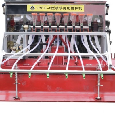 旋耕施肥播種機
