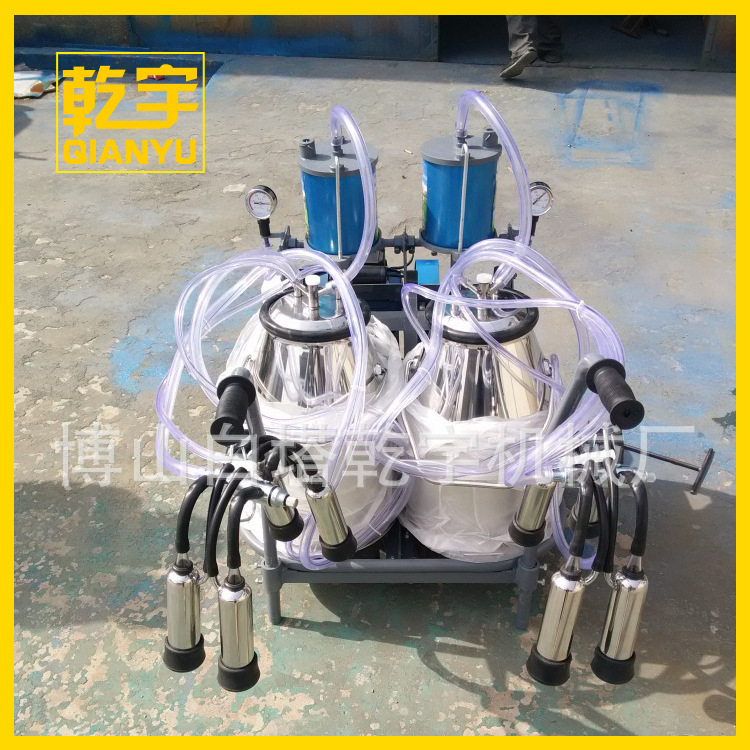 移動(dòng)式小型奶牛擠奶機(jī)1