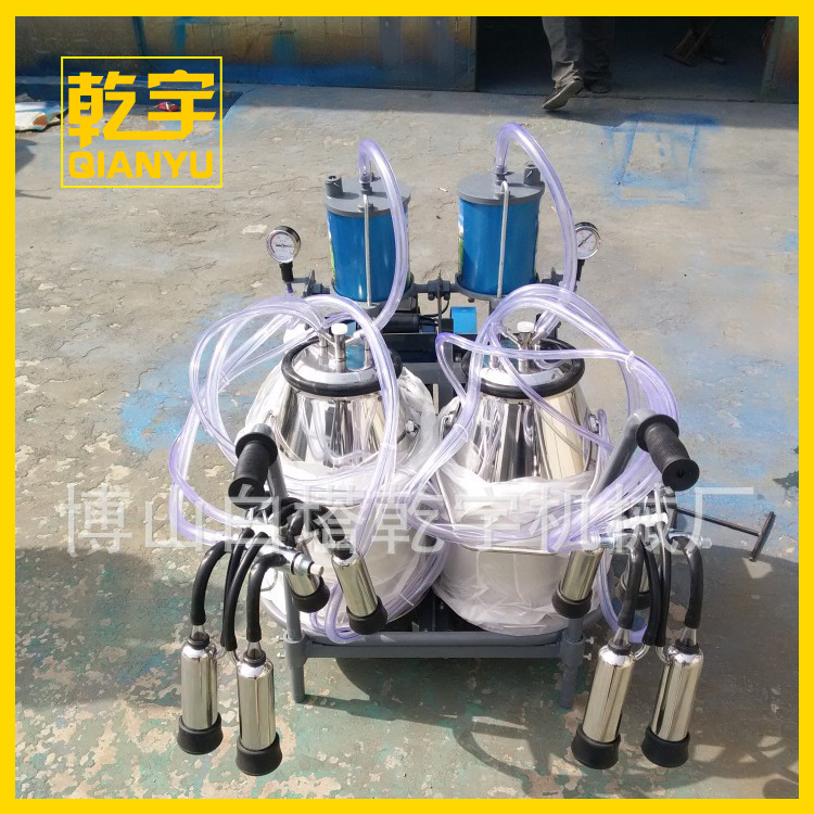 移動(dòng)式小型奶牛擠奶機(jī)3