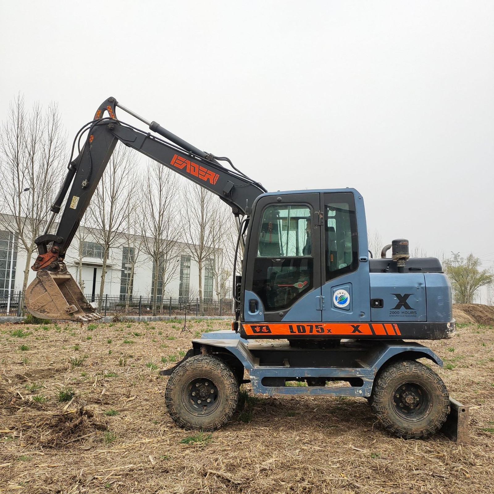 雷道 輪挖 開溝機 旋轉挖 農用機械 隨車抓 遮木拾裝機 抓鋼機