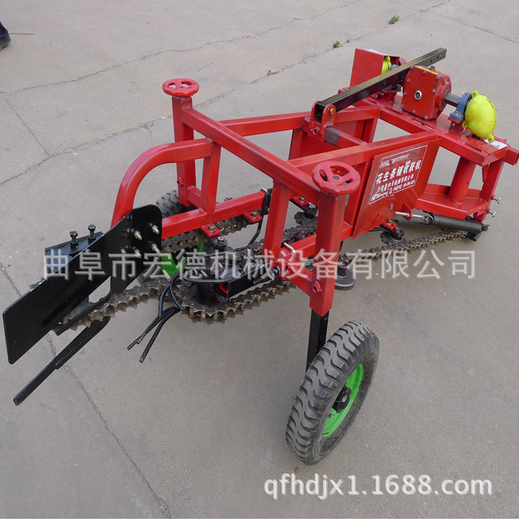 4356491659_2105863839