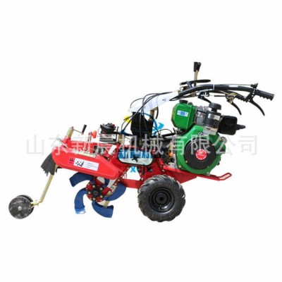 操作簡(jiǎn)單種菜用開溝起壟機(jī) 大蔥培土機(jī) 自走式封蔥機(jī)