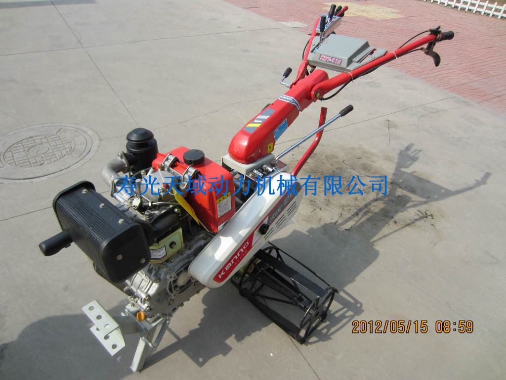 定制 新款四驅乘坐式旋耕機