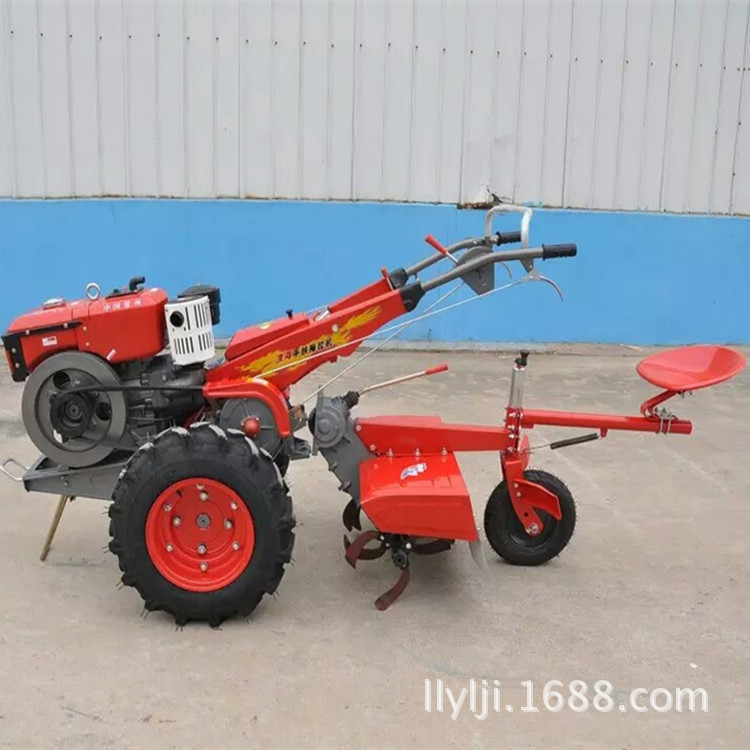 帶坐柴油旋耕機