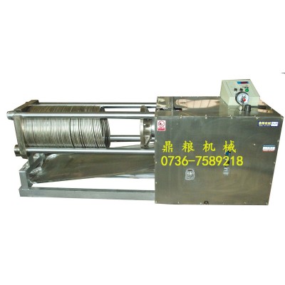 新型臥式液壓榨油機，自動壓榨自動退榨，不銹鋼材質，出油率高