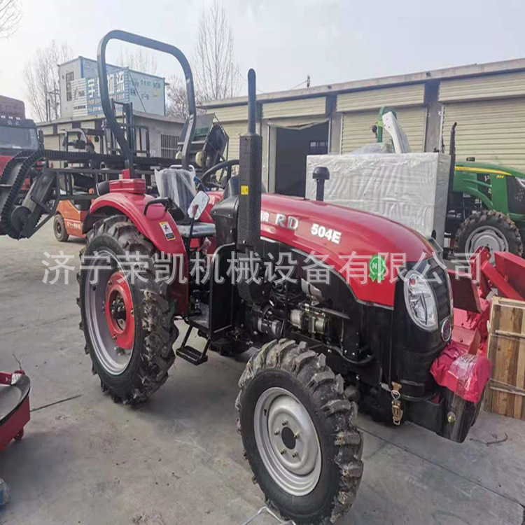 604拖拉機(jī) (1)