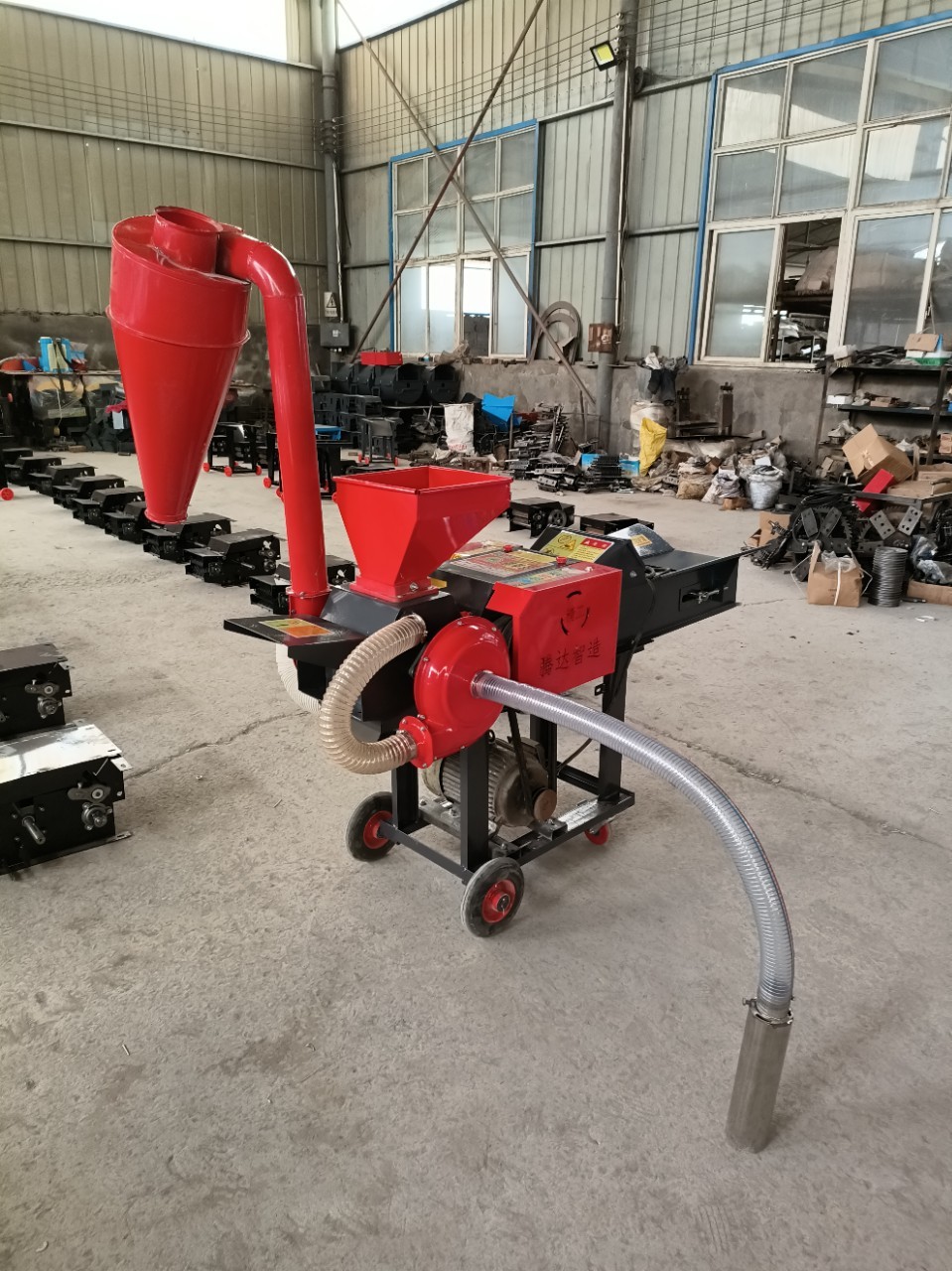 樹(shù)木電動(dòng)小型飼料機(jī)械家用鍘草機(jī)多功能牧草質(zhì)保一年豬飼料書(shū)