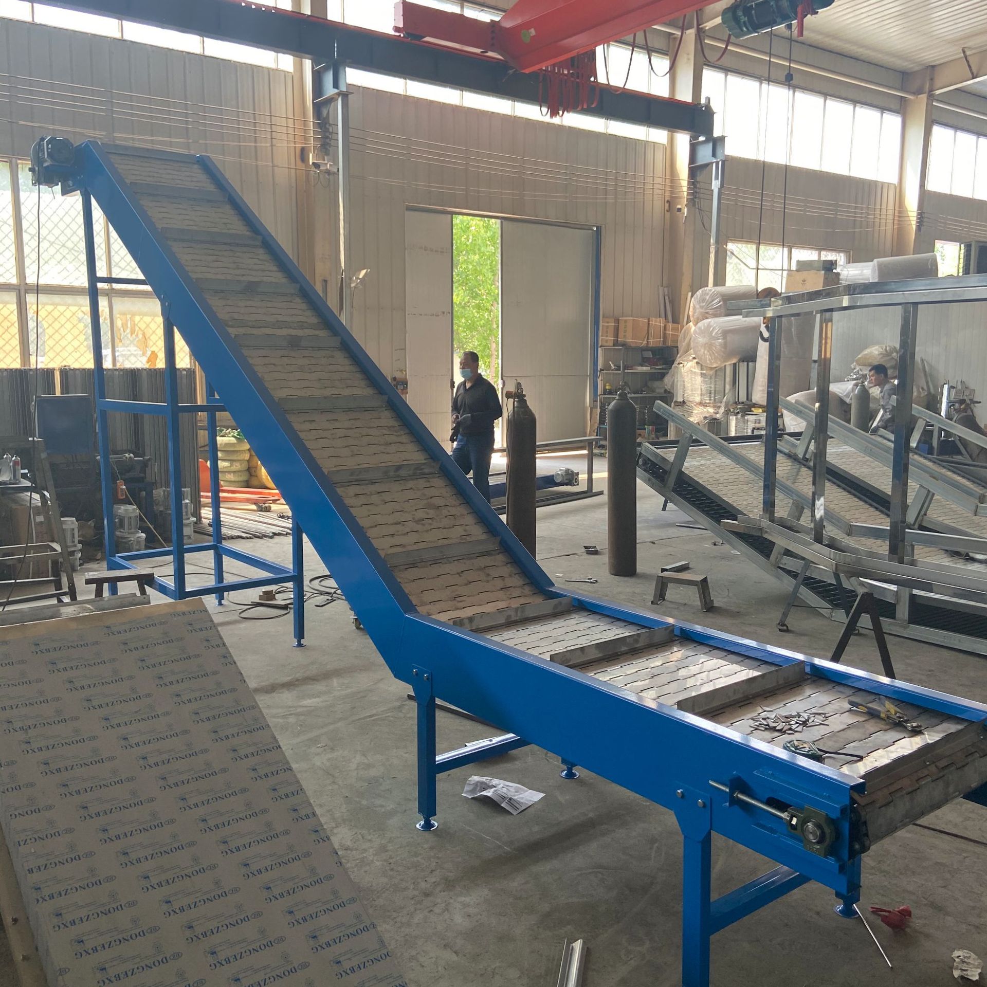 壓鑄冷卻輸送機