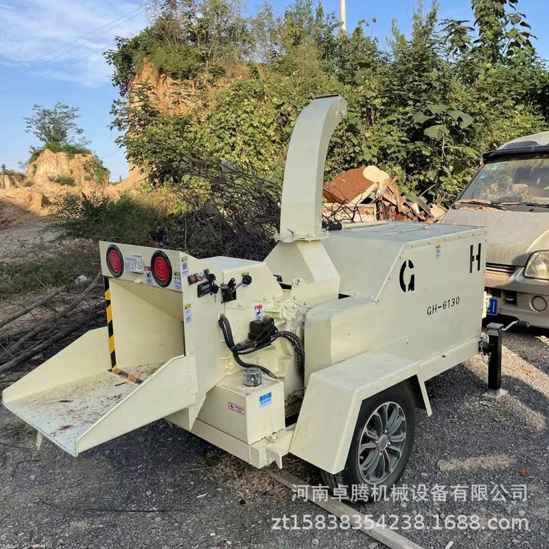 大型車載移動樹枝粉粹機邊角料木材破碎機柴油動力圓木枝條處理機