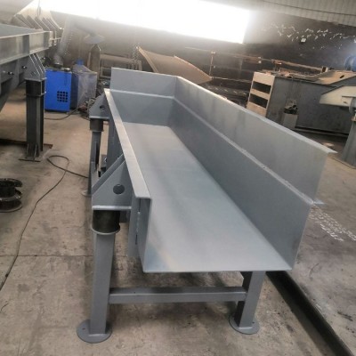 振動給料機廠家 雷誠機械 電機直線輸送設(shè)備供應(yīng)