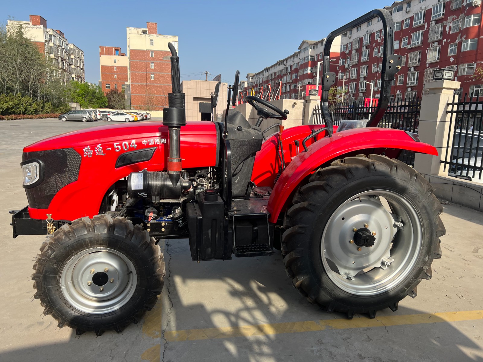 50馬力四驅輪式拖拉機504水旱兩用高花輪胎 一分錢試駕