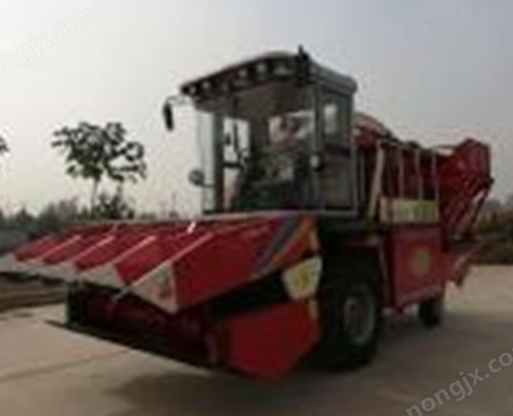 會晟4QZ-2600A自走式莖穗兼收玉米青貯機(jī)