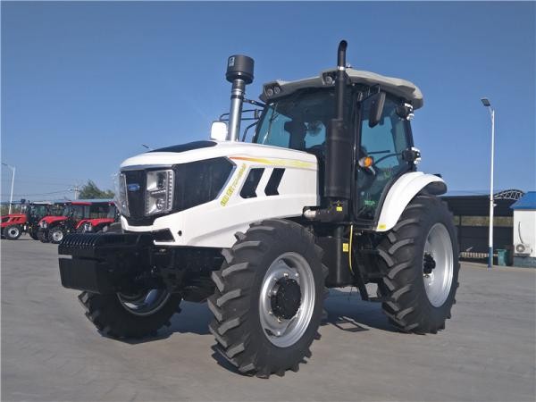 億嘉迪敖YJ-1504D輪式拖拉機