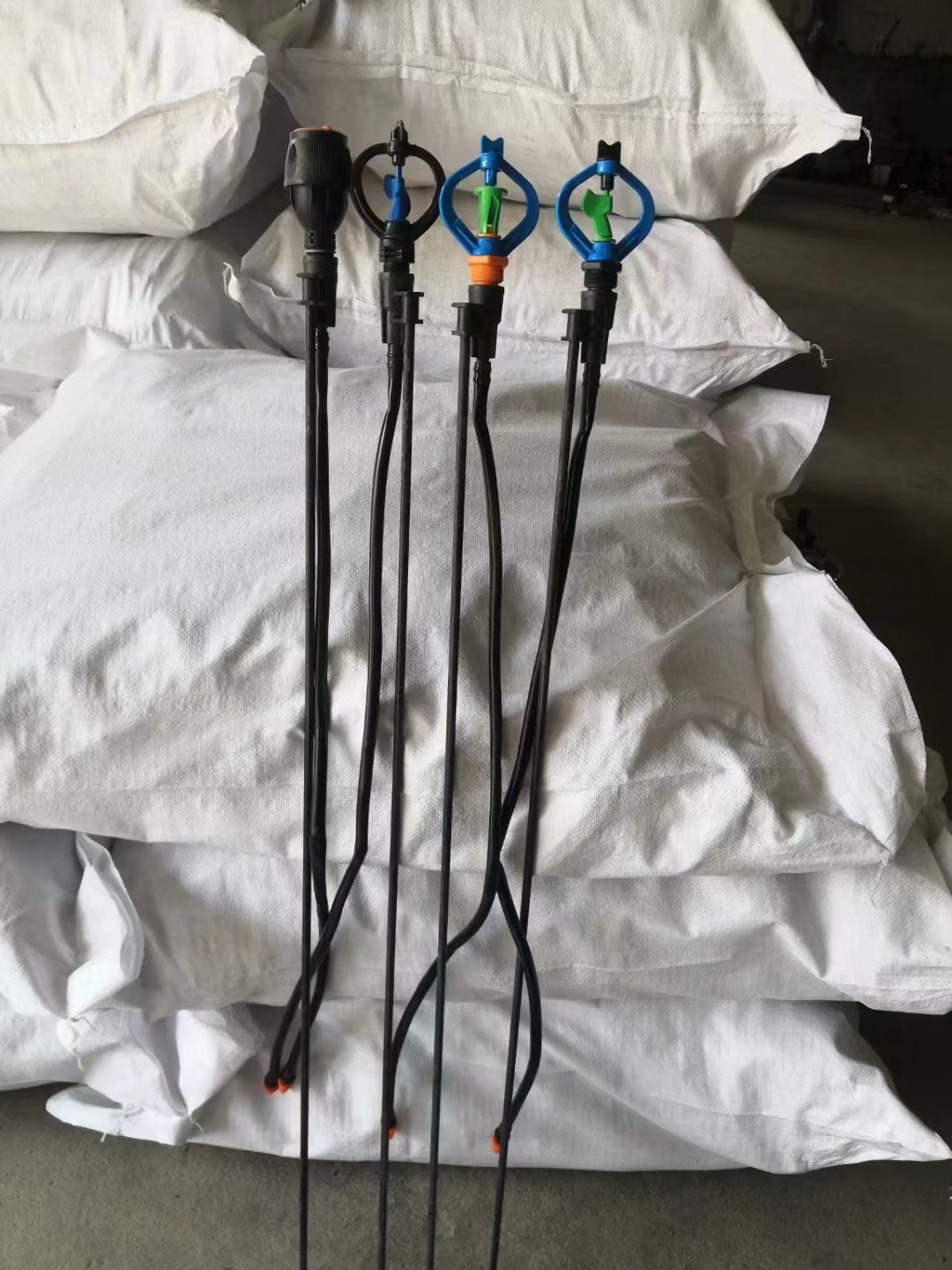 愛(ài)潤(rùn)節(jié)露天噴灌用1米地插中噴整套 噴灑均勻 不傷苗