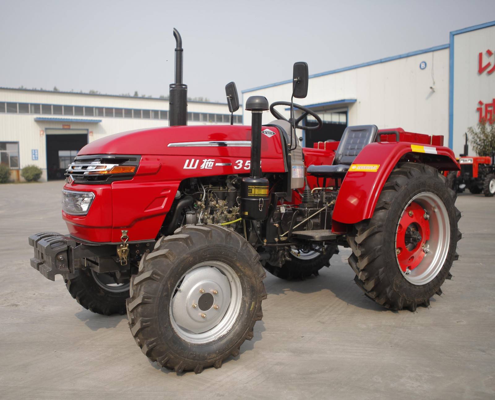 山拖354輪式拖拉機 山拖354輪式拖拉機