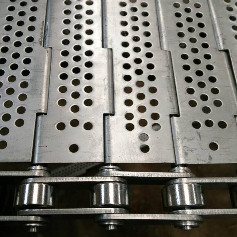 廠家供應(yīng)不銹鋼沖孔鏈板工業(yè)傳動不銹鋼輸送板式鏈側(cè)導(dǎo)輪拖輪鏈板