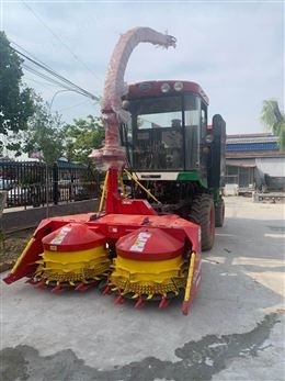 2400型青儲機(jī)割臺4